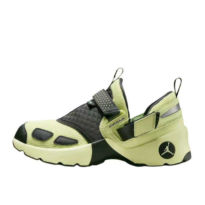 Nike Air Jordan Trunner LX Wom - Women'S Shoes Nike Jordan のレビューと価格