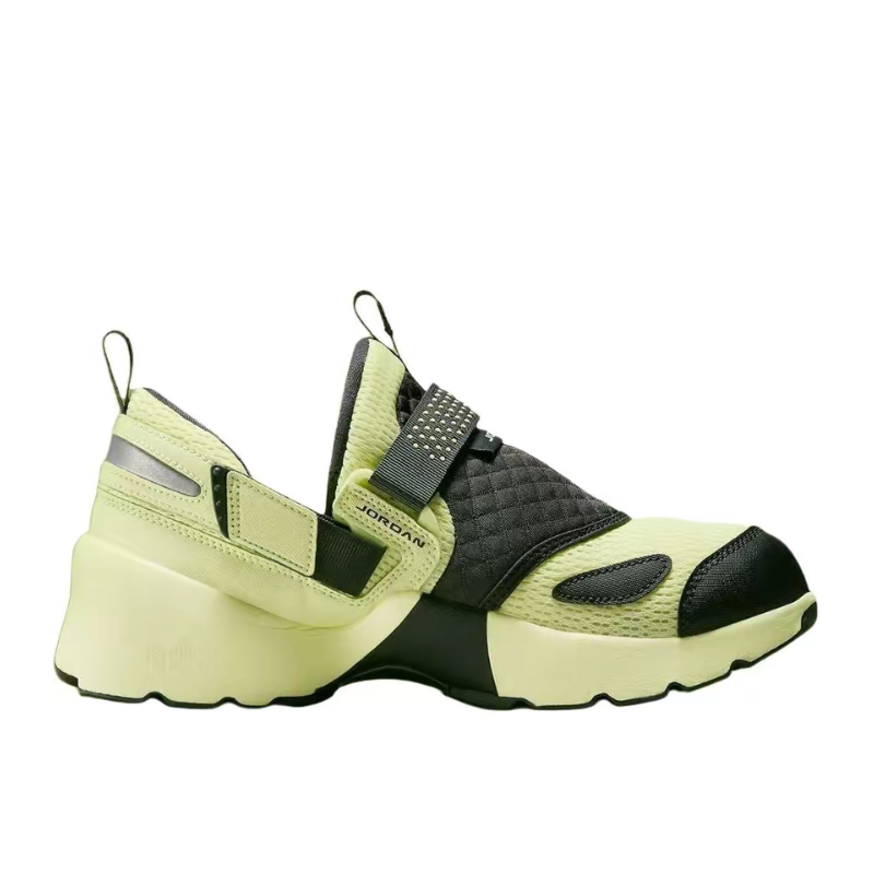 Nike Air Jordan Trunner LX Wom - Women'S Shoes Nike Jordan のレビューと価格