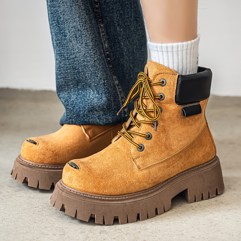Classic High Top Boots Outdoor - Suede Ankle Boot のレビューと価格