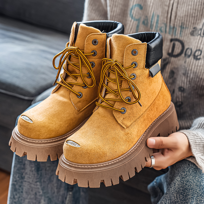 Classic High Top Boots Outdoor - Suede Ankle Boot のレビューと価格
