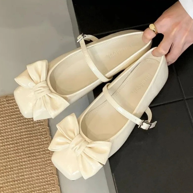 Cute Bowknot Square Toe Design - Women Shoes Brand のレビューと価格