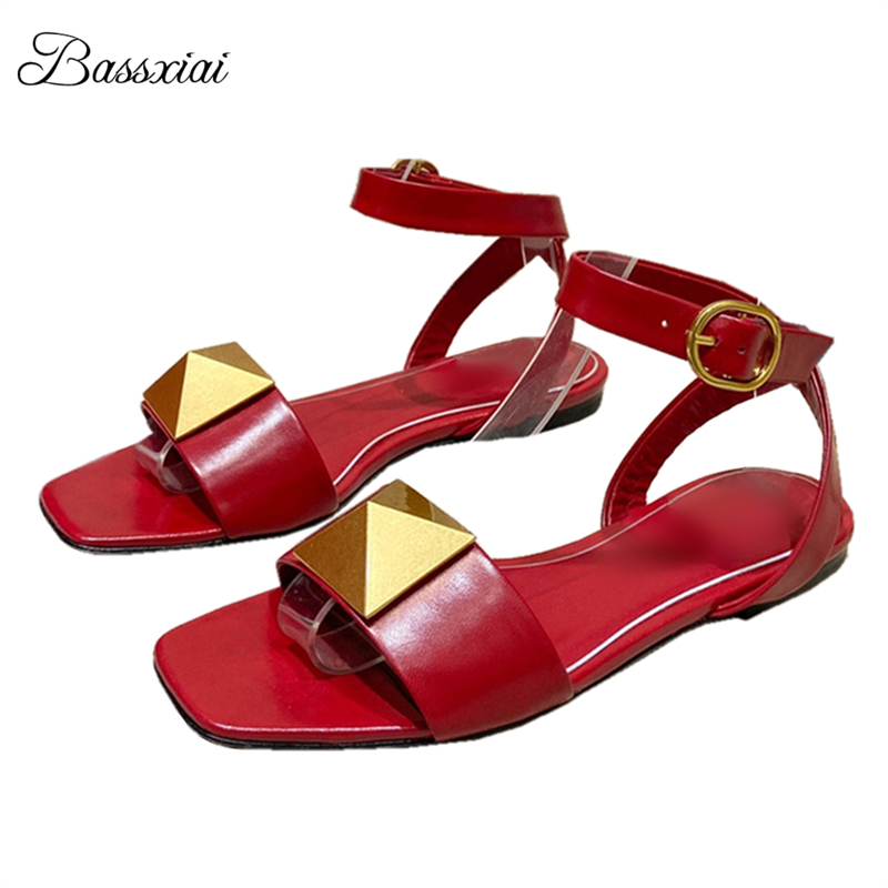 Big Rivet Buckle Decor Sandals - Women'S Shoes Big Feet のレビューと価格