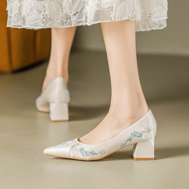 Spring Red Wedding Shoes Embro - Women'S Shoes Naturalizer のレビューと価格