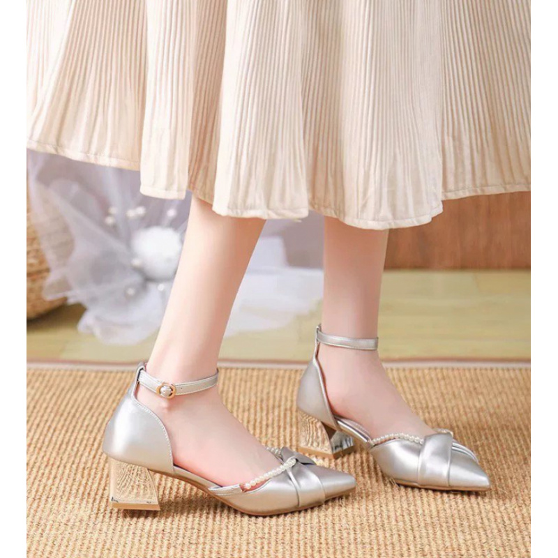 Pearl Ankle Strap High Heels 2 - Wide Fit Heels のレビューと価格